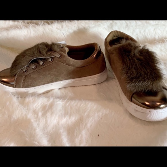 Qupid Bronze Sneakers with Rabbit Fur (NWT) - Picture 4 of 7